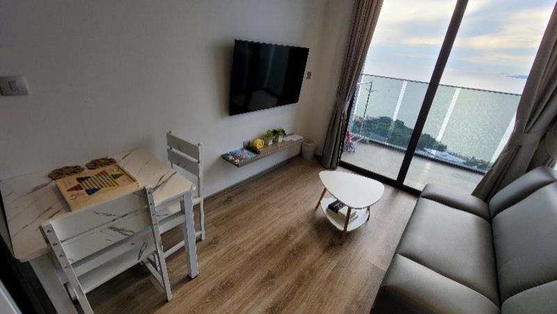 Andromeda Condo By Feng Pattaya Chambre photo