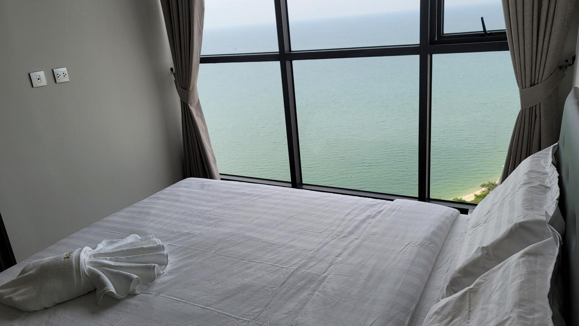 Andromeda Condo By Feng Pattaya Chambre photo