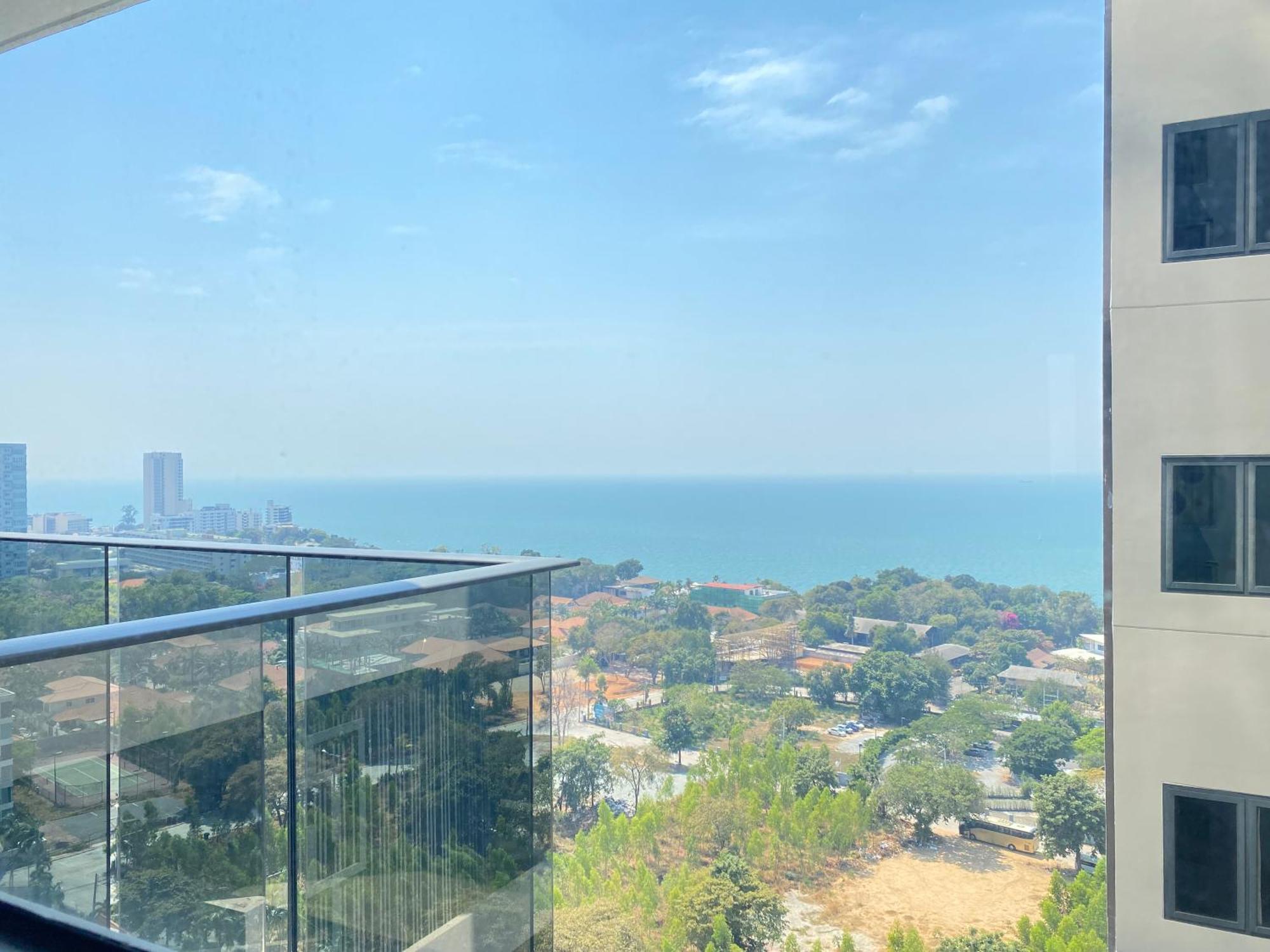 Andromeda Condo By Feng Pattaya Extérieur photo